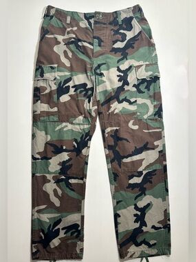 Men’s army style green camouflage cargo pants waist 31-35